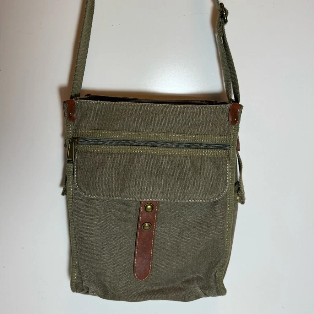 Women's Cargolt Hailey Crossbody Purse Olive - Picture 13 of 14